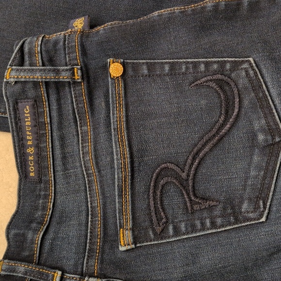 Rock & Republic Kassandra 8S short Blue Jeans and gold accents - Picture 8 of 15